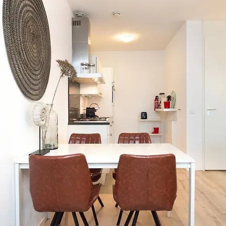 Bizstay Helena At Sea Apartman *